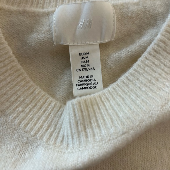 H&M Cream Crew Neck Sweater - Picture 3 of 3